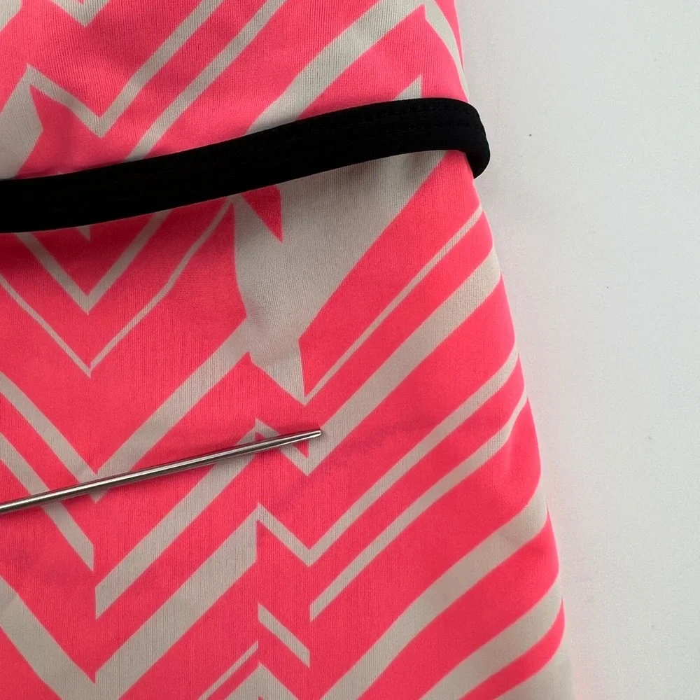 Nike Womens Pink Chevron Tankini Swim Top Size 16 Geometric Athletic V-Neck‎